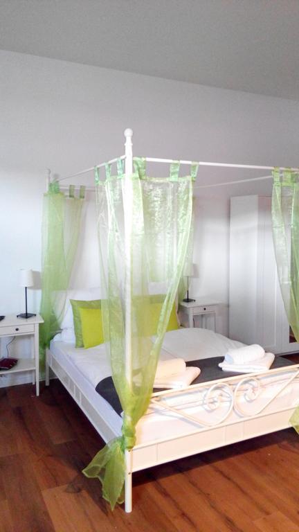 ברלין Studio Apartment Niemetzstr 51 מראה חיצוני תמונה